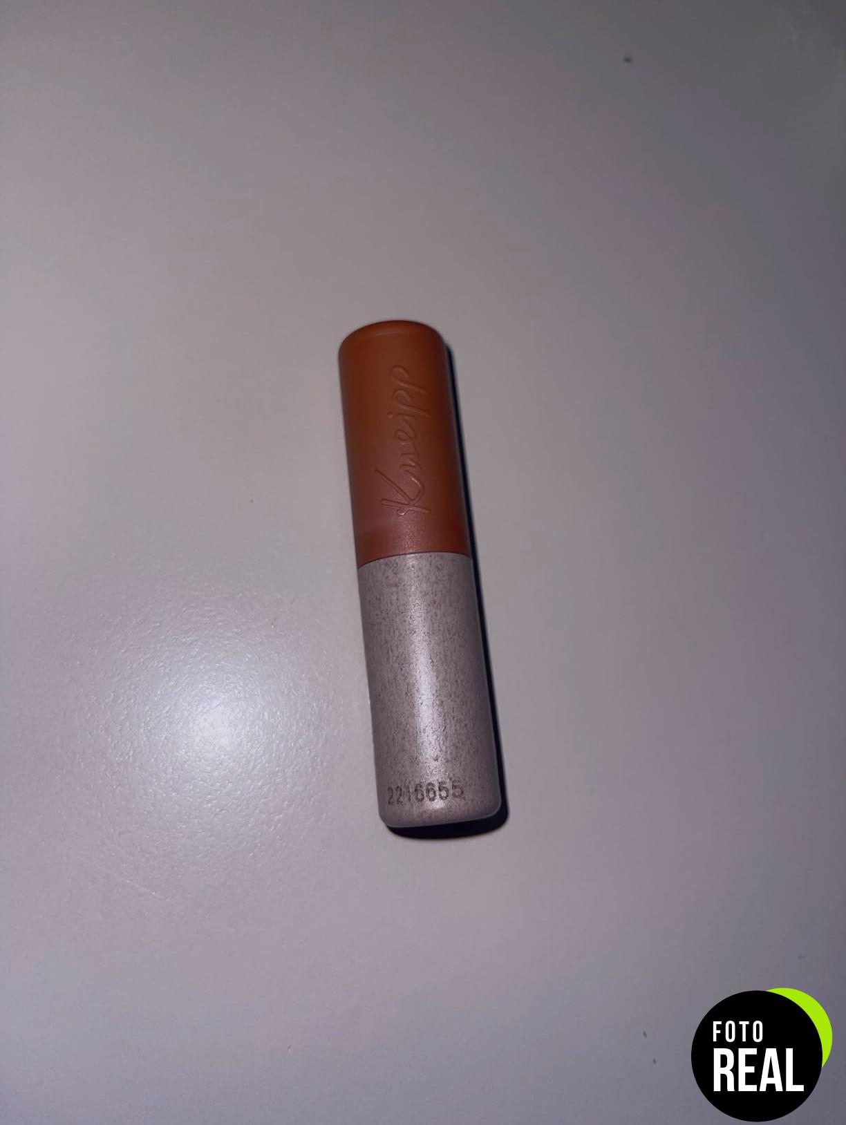 kneipp-balsamo-labial-color-dark-nude-foto-2