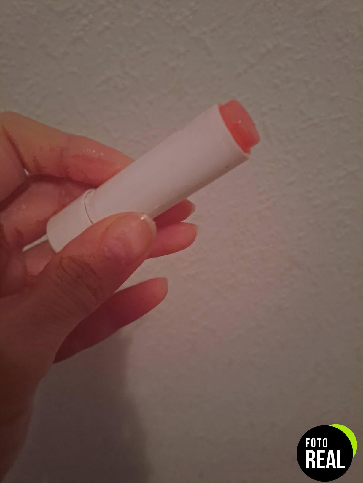 liposan-balsamo-labial-rosado-hyaluron-plus-foto-3